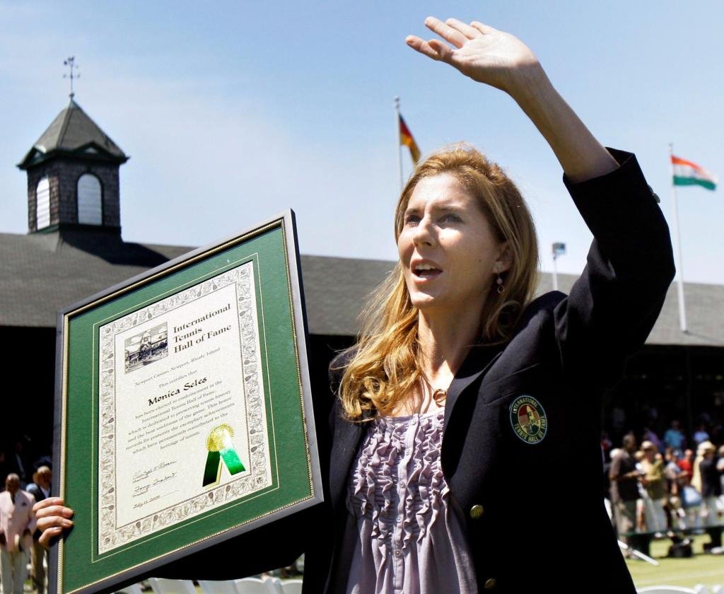 Tennis star Monica Seles reveals her diagnosis with myasthenia gravis
