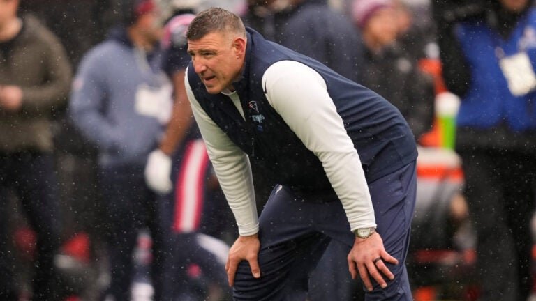 Mike Vrabel’s issue with NFL officiating, message to Patriots