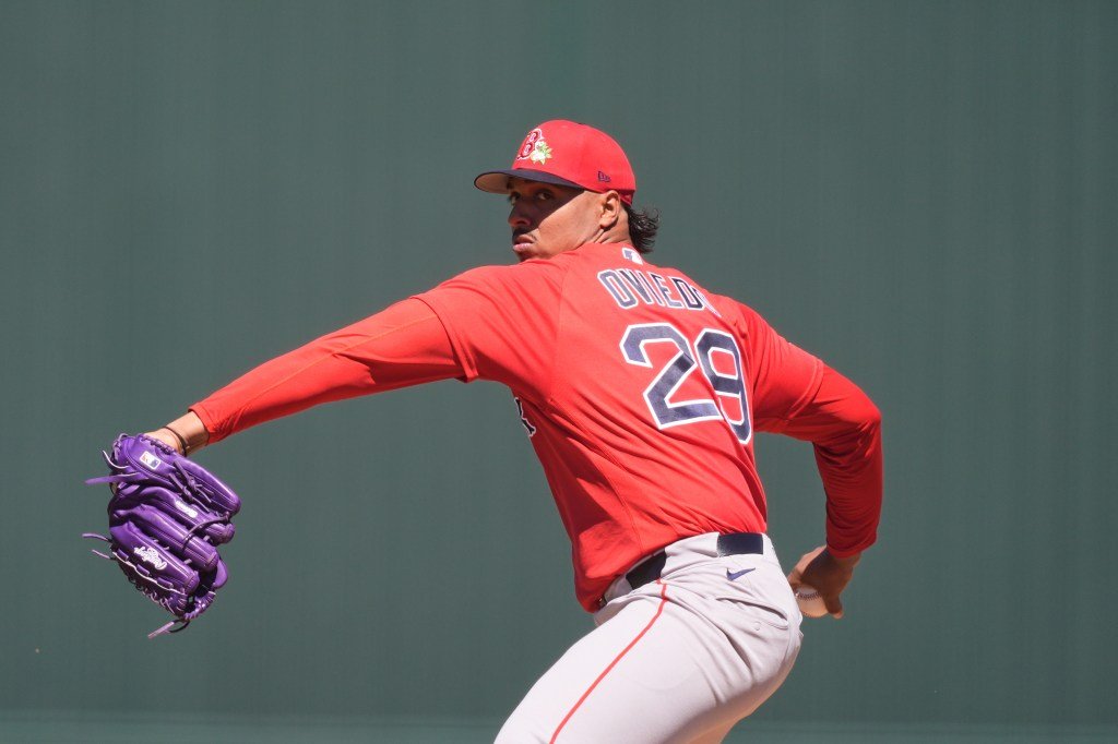 Red Sox rotation contender walks three in shaky spring debut