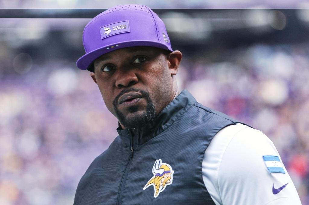 Judge rules Brian Flores’ NFL discrimination lawsuit can head to open court, not arbitration – Boston Herald