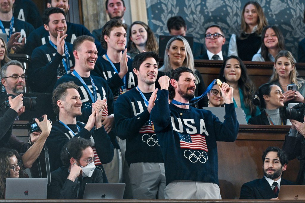 Former UML goalie Connor Hellebuyck to receive Presidential Medal of Freedom
