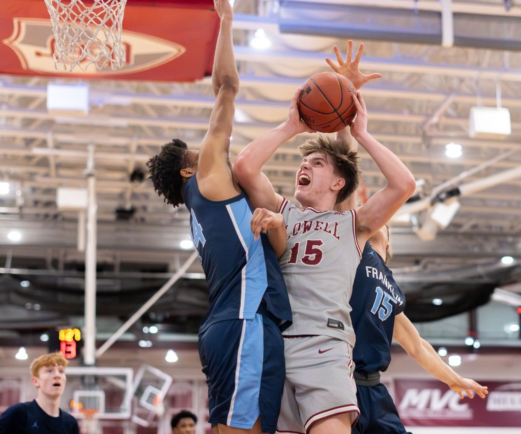 Georgia Murray, Ava Olitsky reach milestones in Bishop Feehan win – Boston Herald