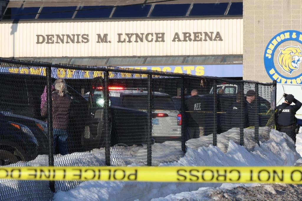 Massachusetts high school hockey community react to tragic Pawtucket shooting