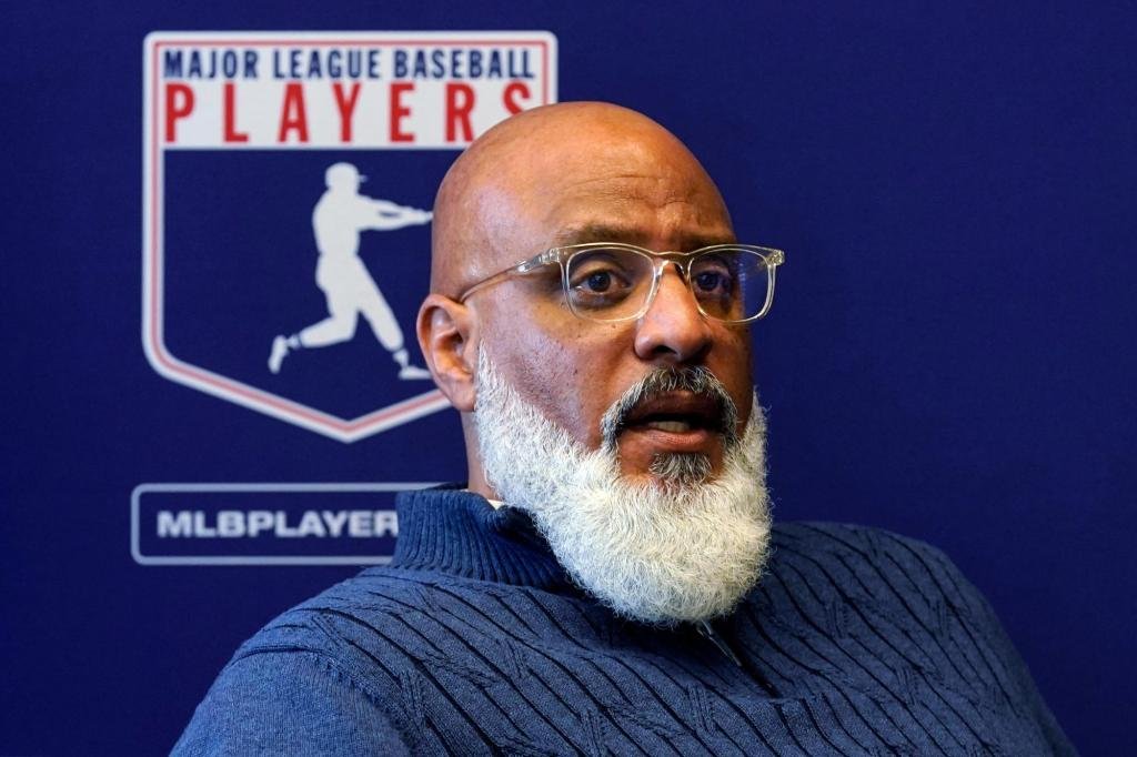Tony Clark resigning as head of MLB players union, AP source says