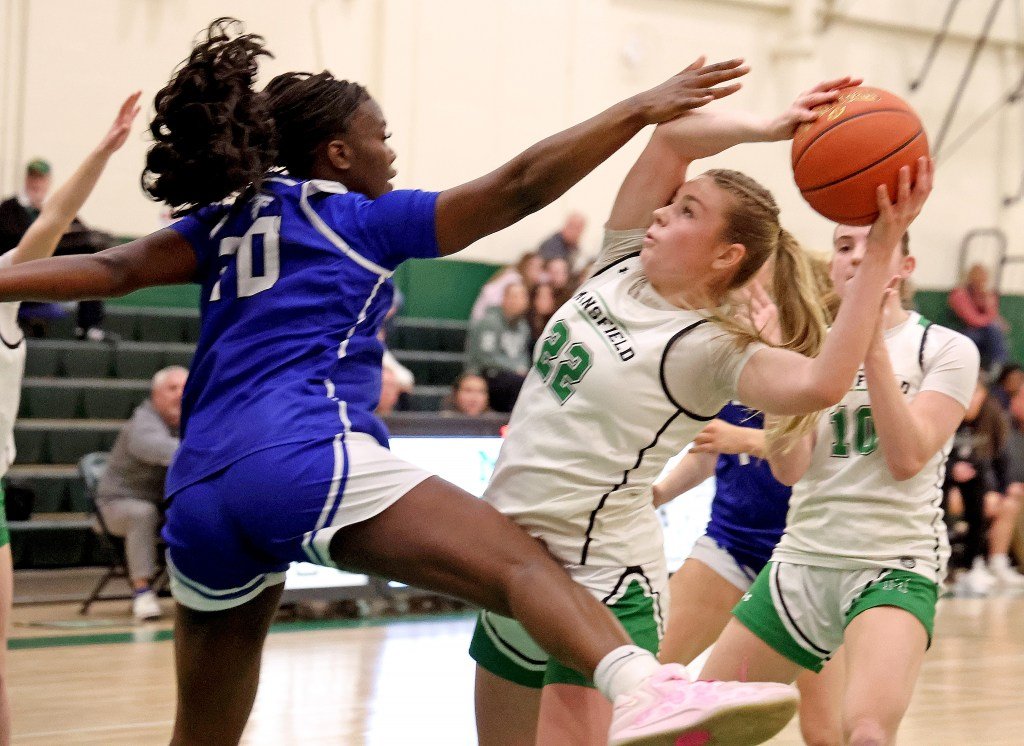 Mansfield holds off Danvers to advance in Div. 2 tournament