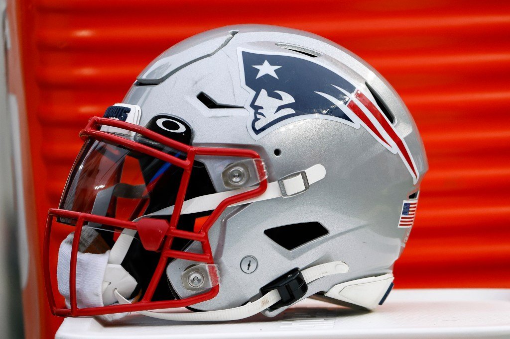 Patriots free agency tracker and grades: Every signing, trade, transaction