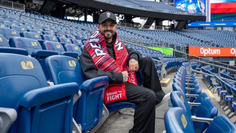 Diego Fagundez back with Revolution on 1-year deal