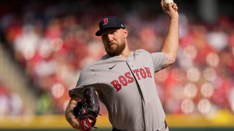 Garrett Crochet throws 6 shutout innings as Red Sox defeat Reds
