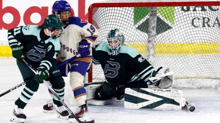 Aerin Frankel posts PWHL record shutout in Fleet win