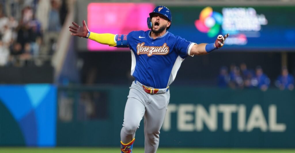 Wilyer Abreu’s titanic home run lifts Venezuela over Japan and into the WBC semifinals