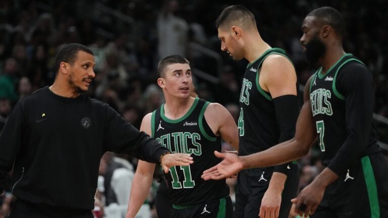 Celtics clinch No. 2 seed in Eastern Conference playoffs